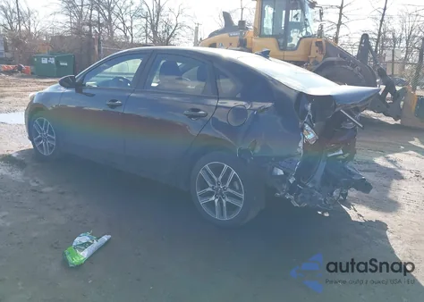 2019 Kia Forte S z USA, uszkodzony, nr VIN 3KPF34ADXKE015853